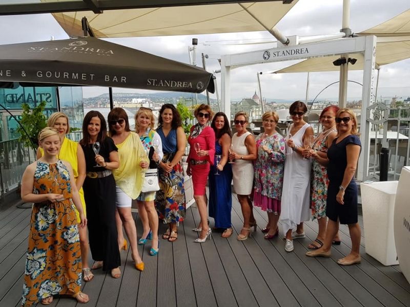 Új évadot kezd a Nő&Bor: idén is várja vendégeit Holló Klári